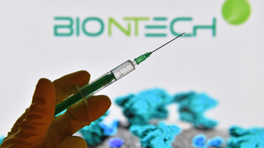 Η BioNTech ετοιμάζεται να μειώσει τις τιμές των εμβολίων για φτωχές χώρες