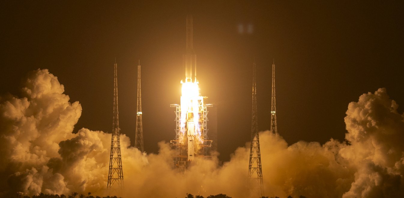 Έπεσε στη Γη ο κινεζικός πύραυλος – Στον Ινδικό Ωκεανό τα συντρίμμια (φώτο-βίντεο)