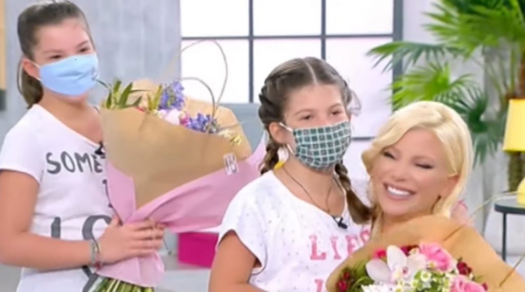 Α.Βαρθακούρη: Η έκπληξη που δέχτηκε από τις κόρες της για την γιορτή της μητέρας (βίντεο)