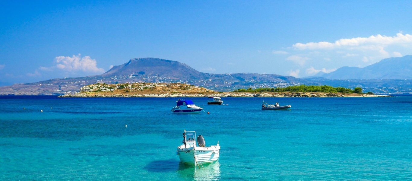 Χανιά: Επιχείρηση διάσωσης ανηλίκου που παρασύρθηκε στο πέλαγος με το φουσκωτό του (βίντεο)