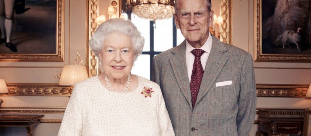 Βασίλισσα Ελισάβετ: Ποιοι την είχαν συμβουλέψει να μην παντρευτεί τον πρίγκιπα Φίλιππο; (φώτο)