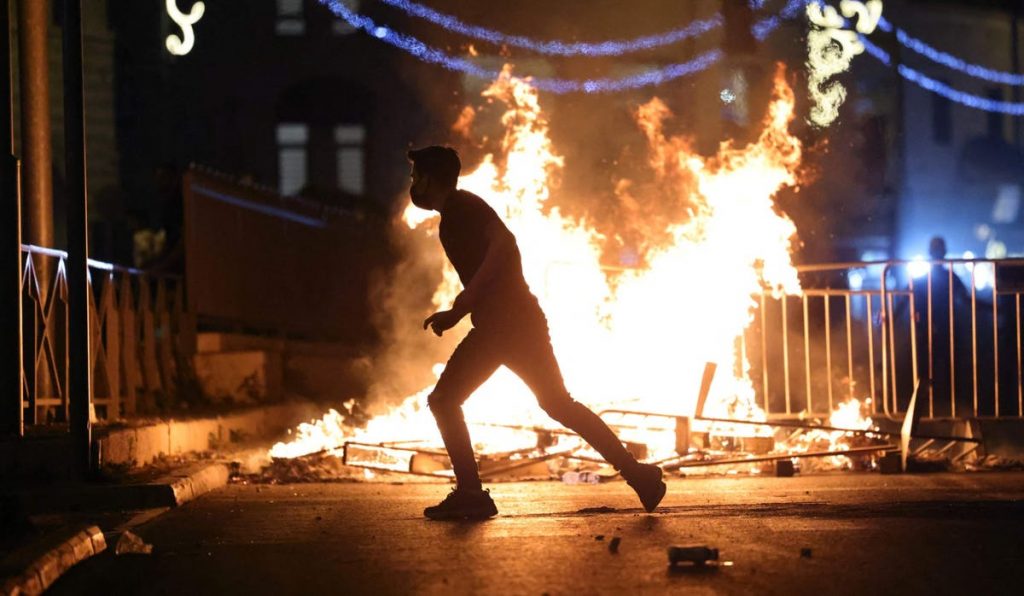 «Κόκκινος συναγερμός» στο Ισραήλ: «Βροχή» από ρουκέτες – Πολεμικό κλίμα που θυμίζει «Ιντιφάντα» (βίντεο)
