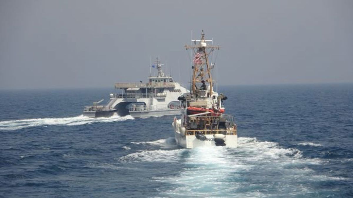 Νέο  επεισόδιο στον Κόλπο: Αμερικανικό πλοίο άνοιξε πυρ κατά ιρανικών σκαφών στα Στενά του Χορμούζ