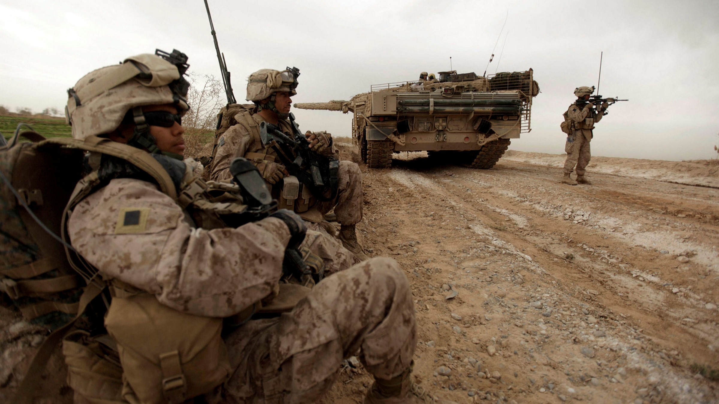 WSJ: Οι ΗΠΑ θα «προτιμούσαν» να επανατοποθετήσουν στρατεύματα από το Αφγανιστάν πιο κοντά στη Ρωσία