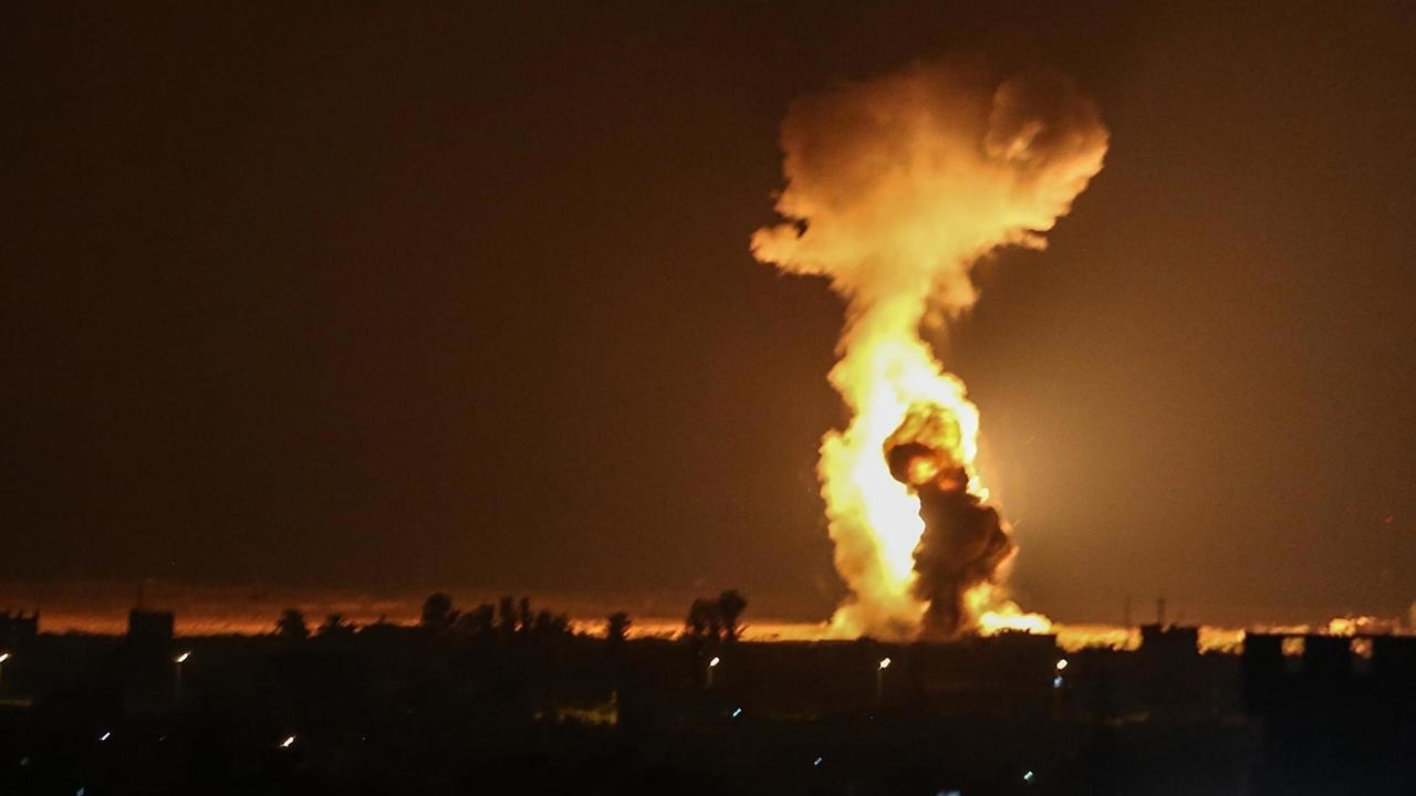 Σφοδροί οι βομβαρδισμοί στην Γάζα – Κατάρρευση κτιρίων (βίντεο)