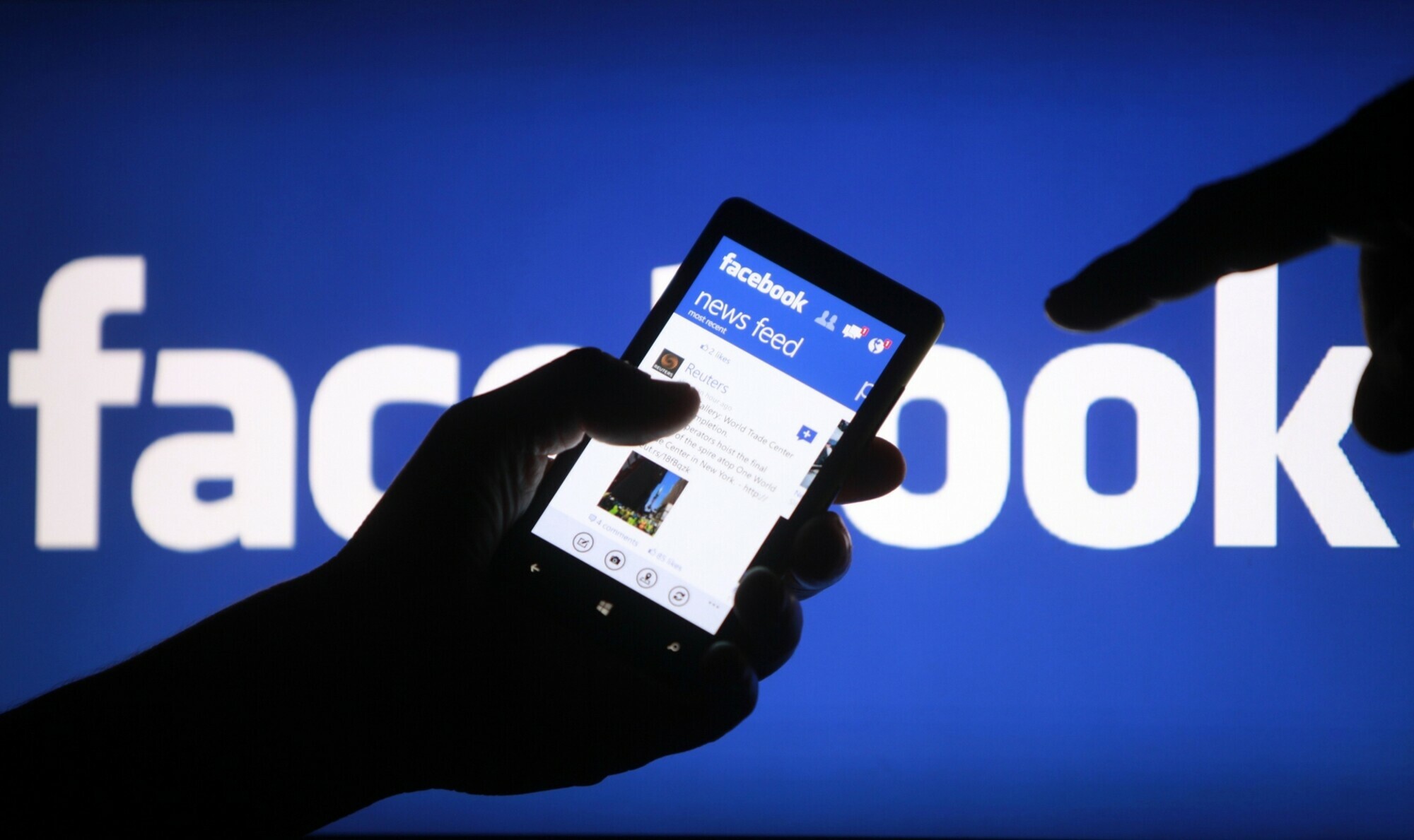 Νέα προειδοποίηση από το Facebook – Τι θα γίνεται με τα άρθρα που θα κοινοποιούμε