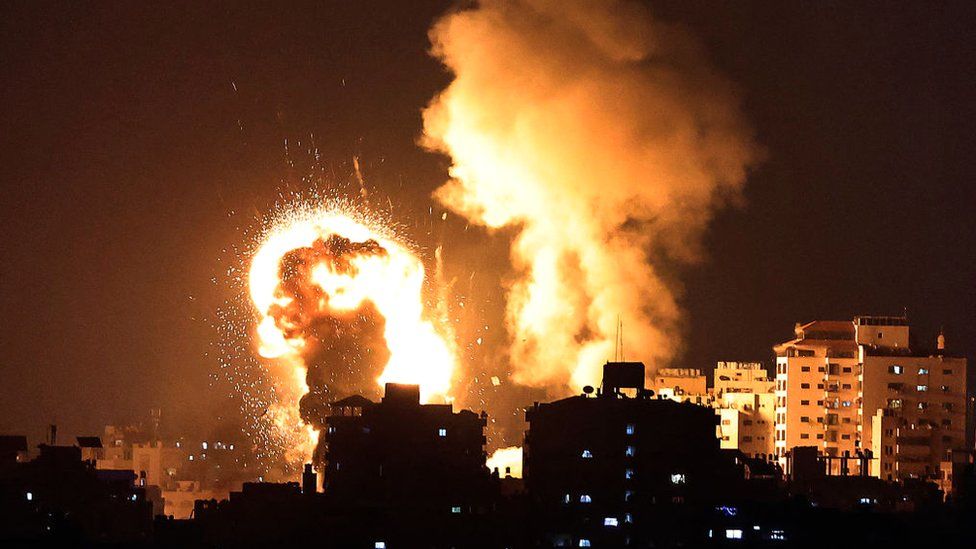 Νέες αεροπορικές επιδρομές της ισραηλινής Αεροπορίας στην Γάζα – Διακοπές ηλεκτρικού ρεύματος