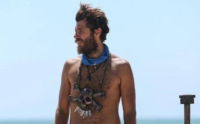 Survivor: Στην κλινική ο Νίκος Μπάρτζης μετά την αποχώρηση του James Καφετζή