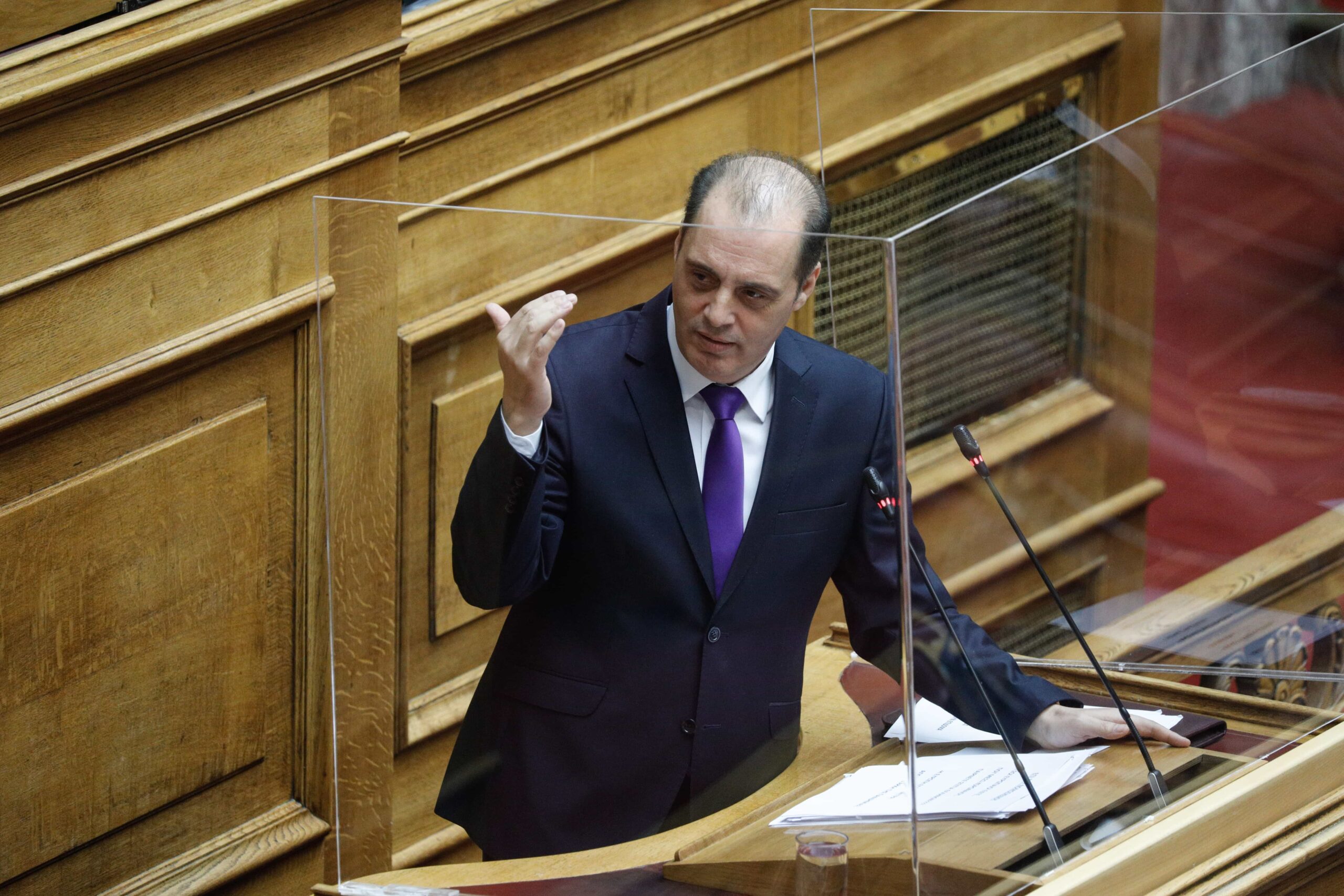 Κ.Βελόπουλος: Καταθέτει πρόταση νόμου για οπλοκατοχή στο σπίτι – «Ναι» στην θανατική ποινή για ειδεχθή εγκλήματα