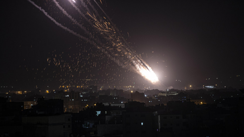 Ενεργοποιήθηκε το Iron Dome και στο βόρειο Ισραήλ: 1.500 ρουκέτες έχουν εκτοξευθεί από την Χαμάς – Πάνω από 70 οι νεκροί