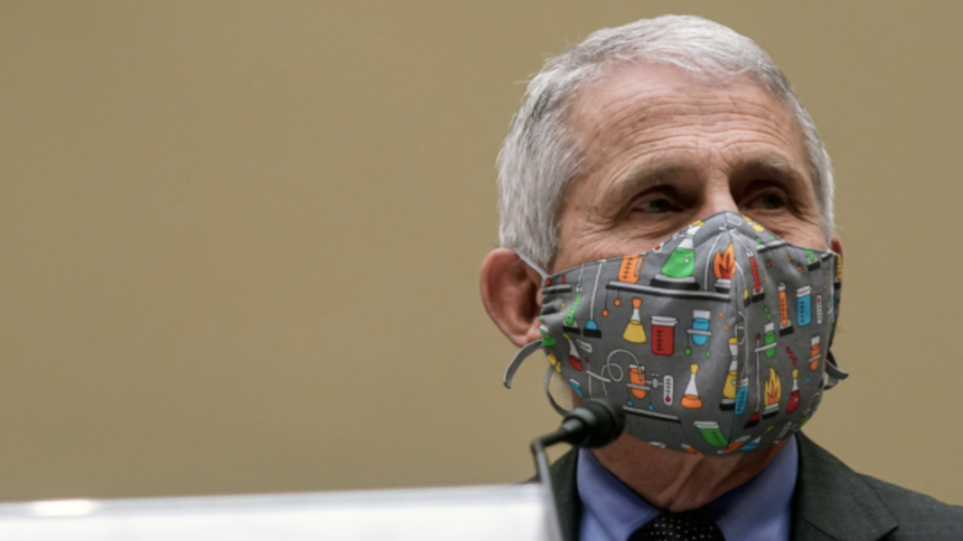 Από την διπλή μάσκα στο καθόλου μάσκα – Α.Φάουτσι: «Οι πλήρως εμβολιασμένοι μπορούν να την αποχωριστούν»