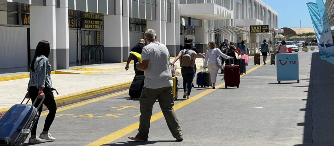 Έφτασαν στην Κρήτη οι πρώτοι τουρίστες – Με πτήση από το Αννόβερο