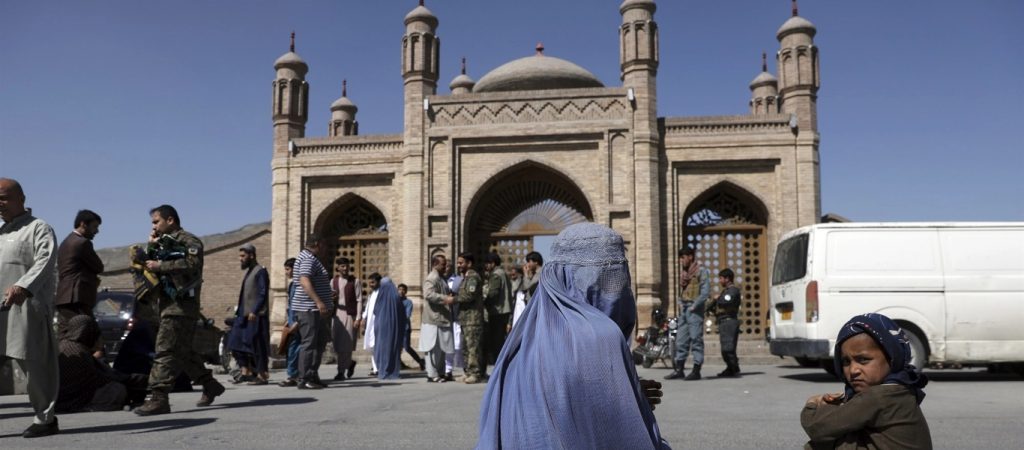 Νέο κύμα βίας στο Αφγανιστάν – Έκρηξη σε τζαμί σκότωσε 12 ανθρώπους