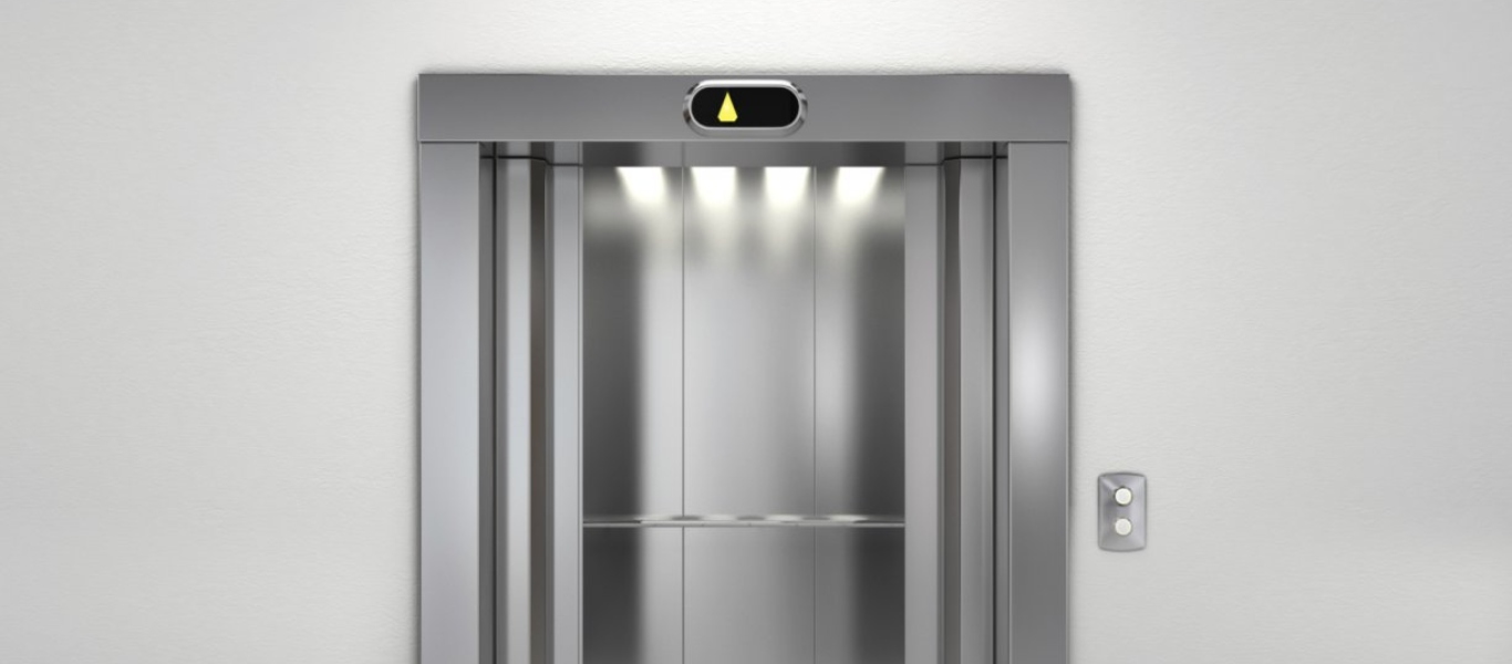 Σοκαριστική στιγμή στην Κίνα – Ηλεκτρικό ποδήλατο εκρήγνυται μέσα σε έναν ανελκυστήρα (βίντεο)