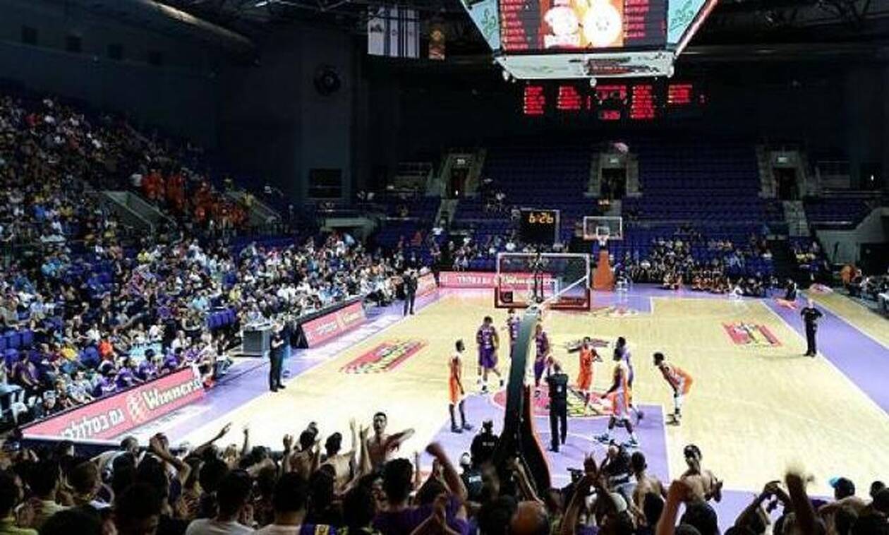 Ισραήλ: Πύραυλος έπεσε δίπλα από το γήπεδο της Χάποελ Χολόν (βίντεο)