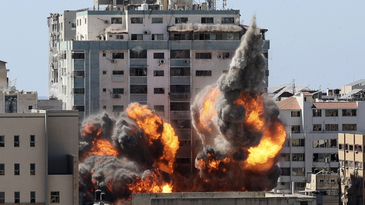 Στόχος ισραηλινού πλήγματος το σπίτι του επικεφαλής του πολιτικού γραφείου της Χαμάς στη Γάζα (βίντεο)