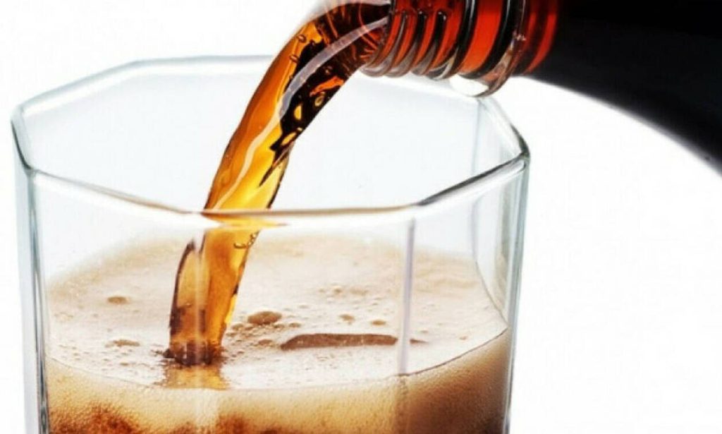 Ανθρακικό: Tι είναι και πως το βάζουν μέσα στα αναψυκτικά;