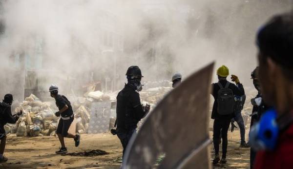 Μιανμάρ: Αποσύρθηκαν οι αντάρτες από τις μάχες στην πόλη Μιντάτ