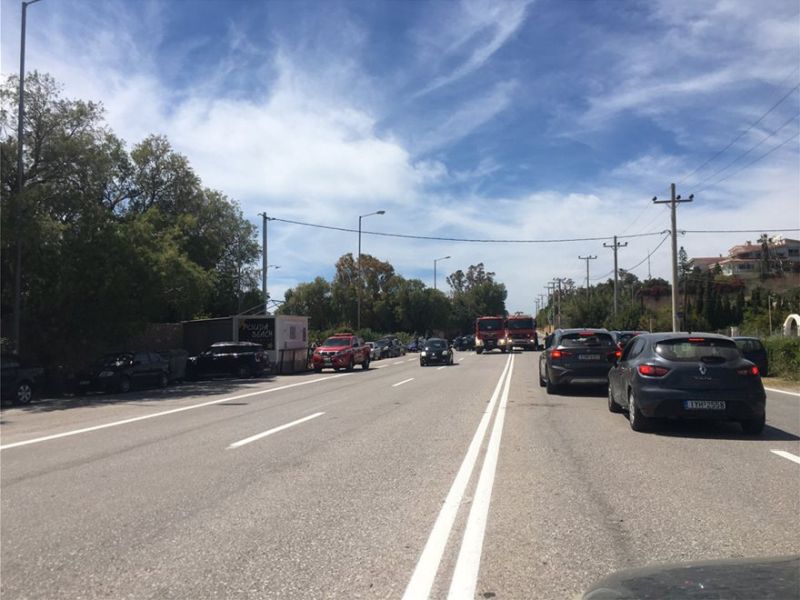Μποτιλιάρισμα στην Αθηνών – Σουνίου μετά από σοβαρό τροχαίο στο ύψος του Λαγονησίου (βίντεο-φωτο)
