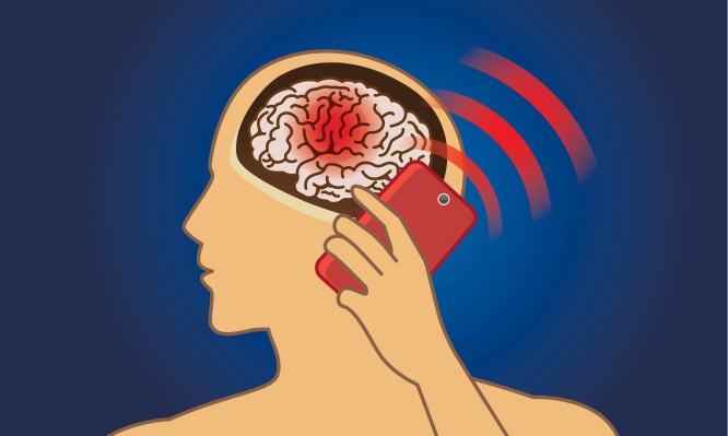 Είναι βέβαιο πλέον: «Τα κινητά τηλέφωνα προκαλούν καρκίνο στον εγκέφαλο» (βίντεο)