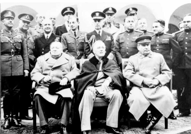 Ο Τσώρτσιλ, o Ρούσβελτ και άλλα 9 ιστορικά πρόσωπα που είχαν «χτυπήσει» τατουάζ