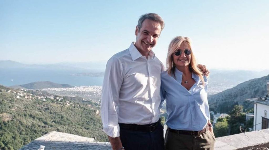 Γυναίκα στην Τήνο καταγγέλλει παραβίαση των δικαιωμάτων της ως πολίτη από την ασφάλεια του Κ.Μητσοτάκη (βίντεο)