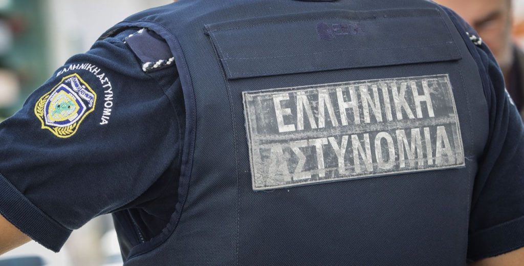Άνω Λιόσια: Χειροπέδες σε 75χρονο που αυτοϊκανοποιούνταν έξω από σχολείο