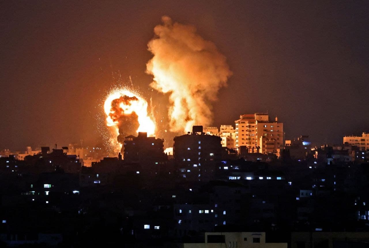 Γάζα: Ισραηλινοί βομβάρδισαν κτίριο του Ερυθρού Σταυρού του Κατάρ
