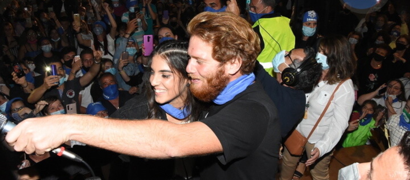 Αντιδράσεις για την υποδοχή ήρωα του Τ.Καφετζή στην Ρόδο – «Πανηγυρίζει η Ελλάδα της φτώχειας και της ανεργίας»