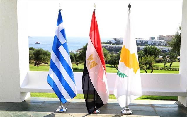 Αιγύπτιος ΥΠΑΜ: «Η επίσκεψη στην Κύπρο βοηθά τον συντονισμό της τριμερούς και με την Ελλάδα»