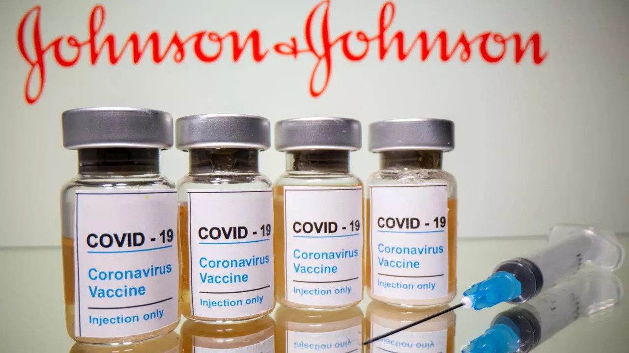 Σταματούν από 20 Μαΐου οι εμβολιασμοί στην ενδοχώρα με Johnson & Johnson – Μόνο στα νησιά για να έρθουν οι τουρίστες