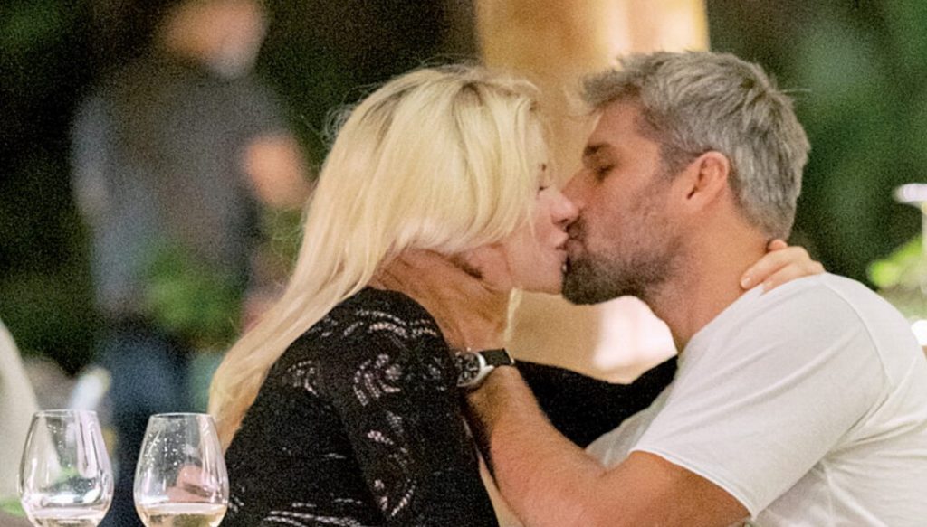 Σιγά τα ζουμιά: Η σύντροφος του Αλέξη Παππά «ξαναχτυπά»: «Είμαι με έναν Θεό από την Ελλάδα»