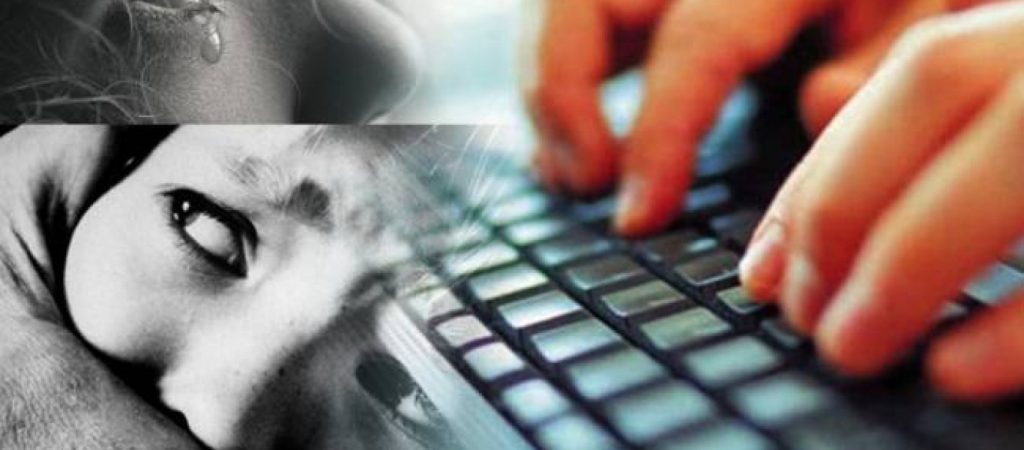 Δράμα: Χώρισαν και για να την εκδικηθεί διασύρει γυμνές της φωτογραφίες!