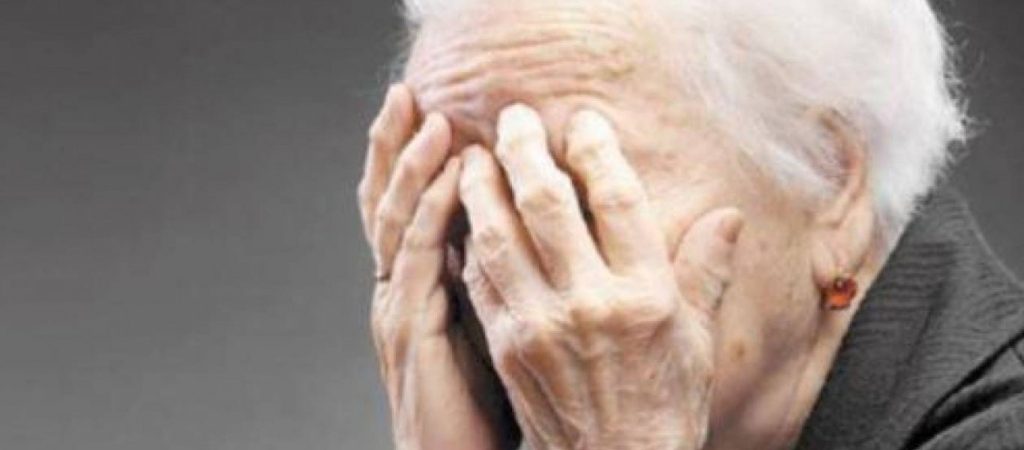 Εφιαλτικές στιγμές για ηλικιωμένη στα Βριλήσσια που έπεσε θύμα ληστείας – «Δεν τελειώσαμε, θα ξανάρθουμε»