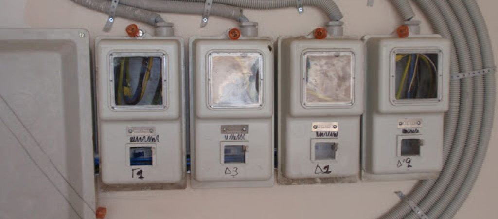 ΡΑΕ: Οι «κόκκινοι» καταναλωτές δεν θα μπορούν να αλλάζουν προμηθευτή – Το «παραθυράκι»