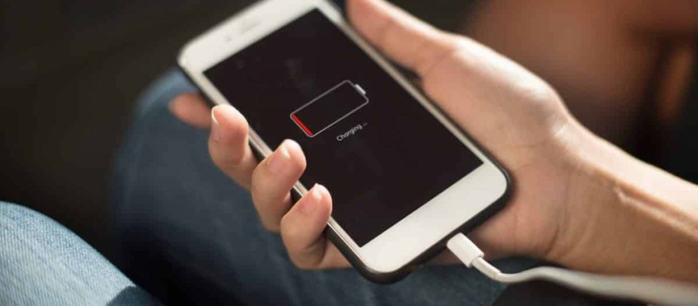 Νέα έρευνα: Δείτε ποιες είναι οι εφαρμογές που «αδειάζουν» τη μπαταρία στο κινητό μας