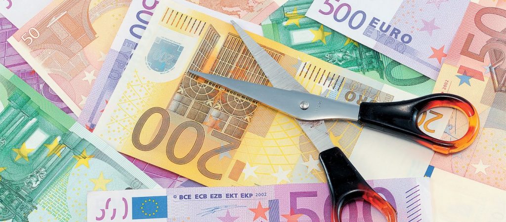 Χρέη σε Εφορία, Ταμεία & τράπεζες: Δείτε πως μπορείτε να τα… «κουρέψετε»