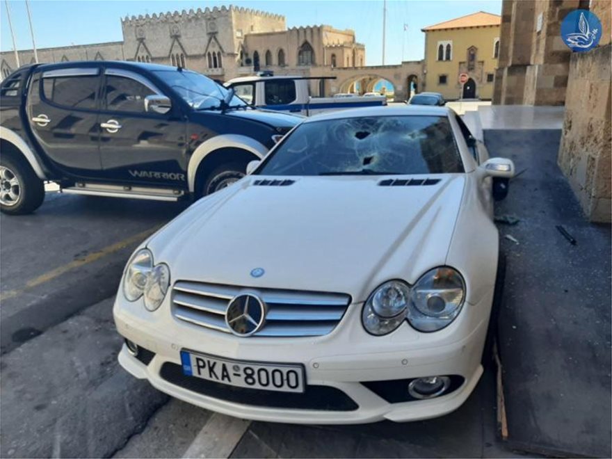 Ρόδος: Υπαστυνόμος κατέστρεψε το αυτοκίνητο αστυνομικού διευθυντή του – Βίντεο