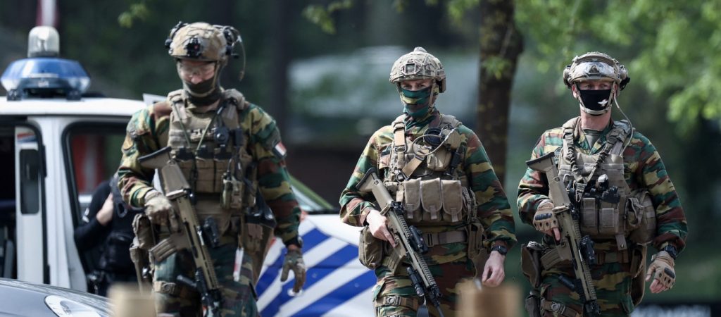 Βέλγιο: Καταζητείτε φυγάς στρατιώτης οπλισμένος με εξαιρετικά επικίνδυνα όπλα
