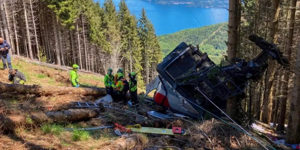Στους 14 οι νεκροί από την τραγωδία στην Ιταλία – Πέθανε το ένα παιδί που νοσηλευόταν: Καμπίνα τελεφερίκ έπεσε στο κενό