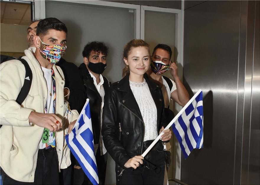Στεφανία Λυμπερακάκη – Έλενα Τσαγκρινού: Επέστρεψαν στην Ελλάδα από την Ολλανδία μετά την Eurovision