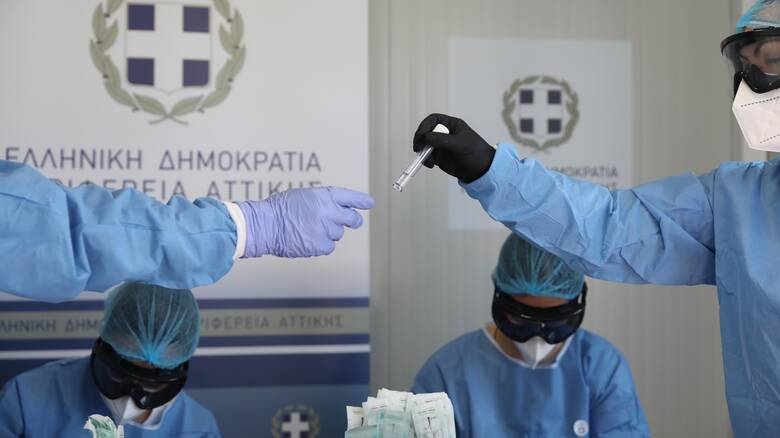 Γ.Παυλάκης: «Υποχρεωτική μασκοφορία τουλάχιστον μέχρι το χειμώνα! – Θα έχουμε και 4ο lockdown»