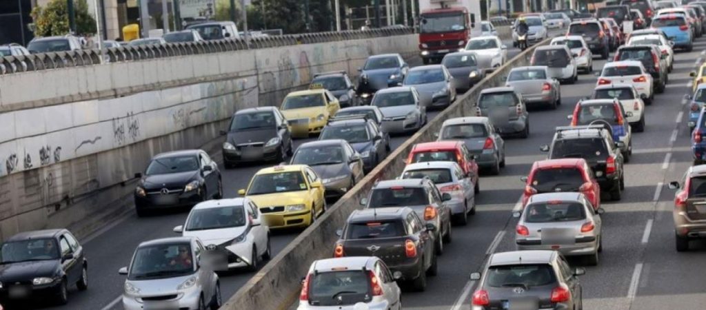 Αυξημένη η κίνηση στους δρόμους της Αθήνας – Μποτιλιάρισμα χιλιομέτρων στον Κηφισό (φώτο)