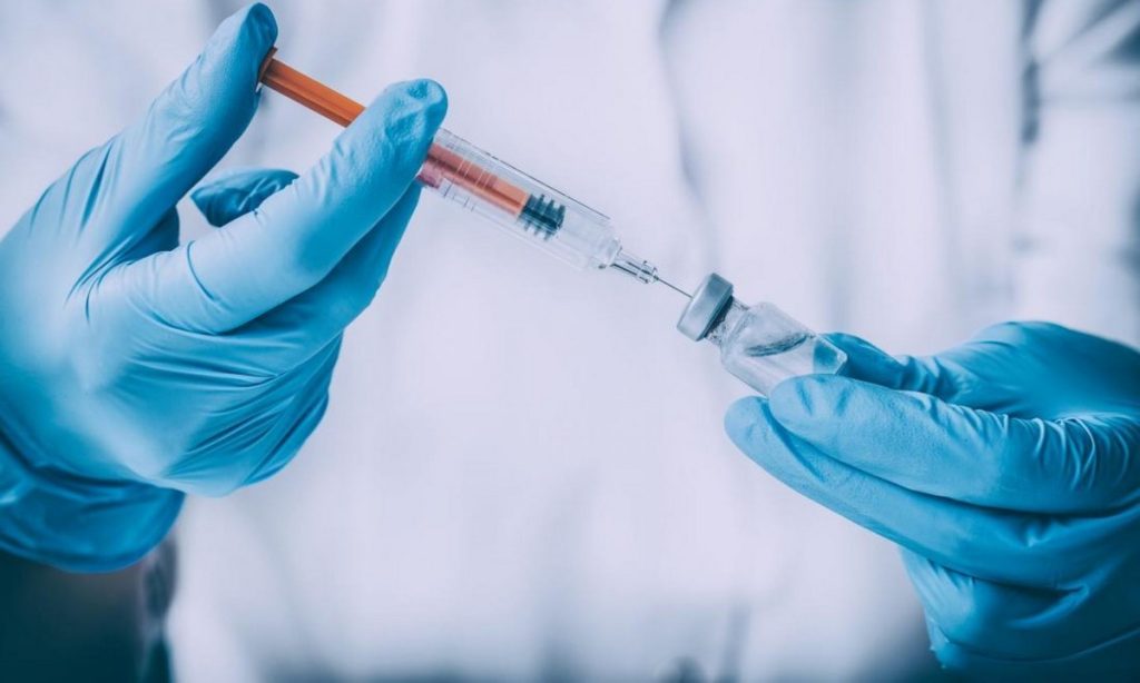 Ακόμα δύο περιστατικά θρομβώσεων μετά τον εμβολιασμό με AstraZeneca και Johnson & Johnson (βίντεο)