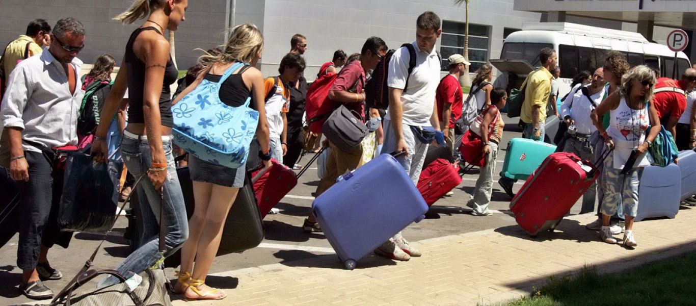 Έντονος προβληματισμός στους ξενοδόχους – Η Ολλανδία έβαλε ξανά σε πορτοκαλί λίστα τα νησιά του Νοτίου Αιγαίου