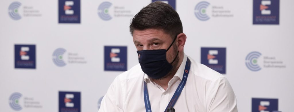 Στην Κέρκυρα αύριο ο Νίκος Χαρδαλιάς – Θα επισκεφθεί το νέο mega εμβολιαστικό κέντρο