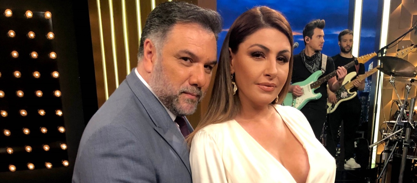 Επική απάντηση της Ε.Παπαρίζου για τα περιττά κιλά – «Στενοχωρήθηκα τόσο πολύ που χθες έφαγα ένα μπέργκερ»