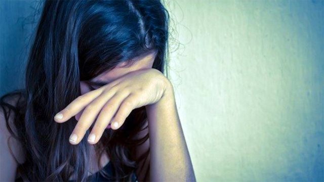 Θεσσαλονίκη: Kαταγγελία ότι καθηγητής θώπευσε μαθήτρια κατά την διάρκεια του μαθήματος