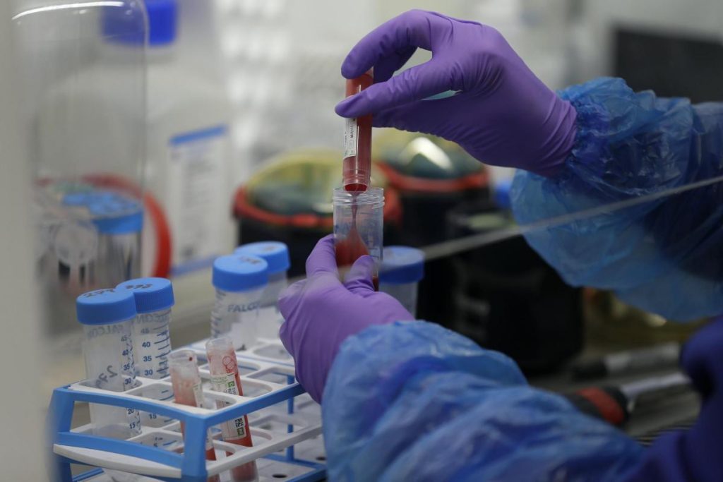 Έρευνα: Ο κορωνοϊός αφήνει «κουσούρια» για 6 μήνες