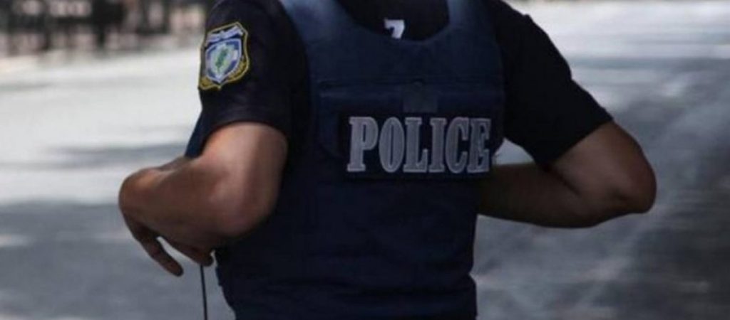 Πάτρα: Επιτέθηκαν με ξύλα & πέτρες σε αστυνομικούς γιατί τους χάλασαν το γλέντι